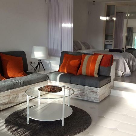 Апартаменти Casa Robert Y Nergiz Sitio de Calahonda Екстер'єр фото